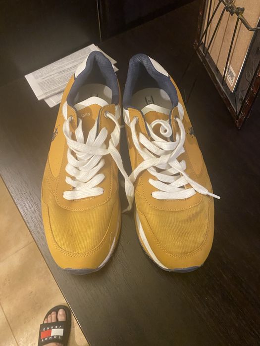 Vind adidasi U.S POLO marimea 43 ca noi se vede in poze