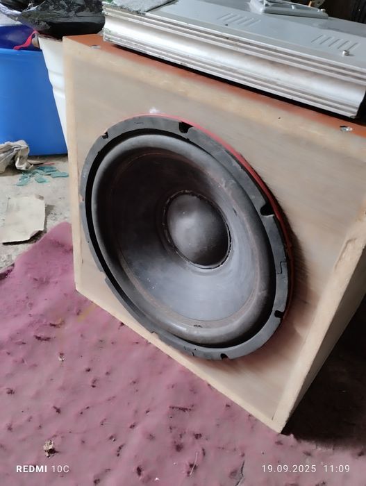 Сабвуфер активный с усилителем