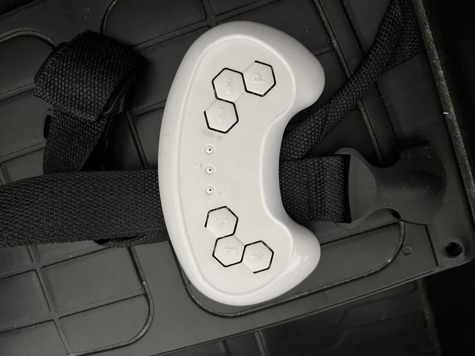 Продам детский электромобиль