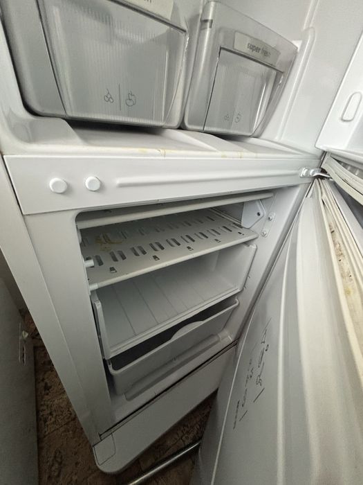 холодильник б/у в хорошем состонии