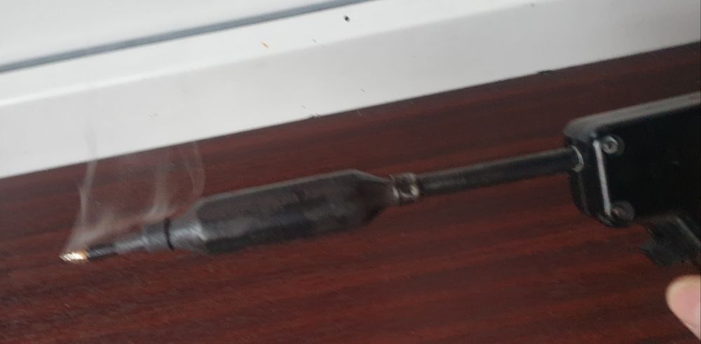 Pistol,ciocan de lipit rusesc