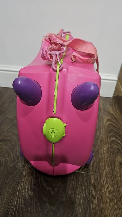 Продам детский чемодан - каталку Trunki для девочки
