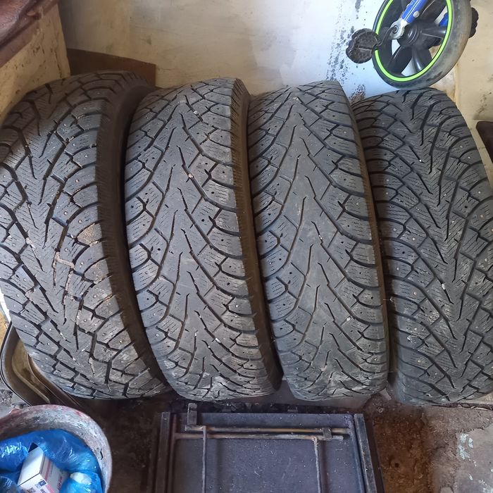 Продам зимние шины
