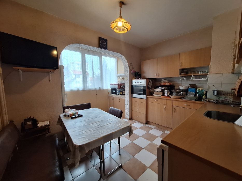 Дава се под наем Тристаен апартамент в София, Обеля 2 - 100 кв.м за 663 € - Снимка #16