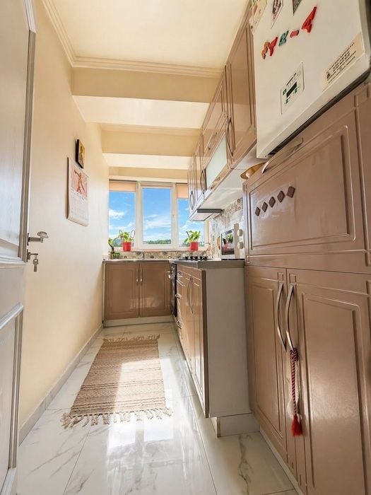 Vând apartament decomandat