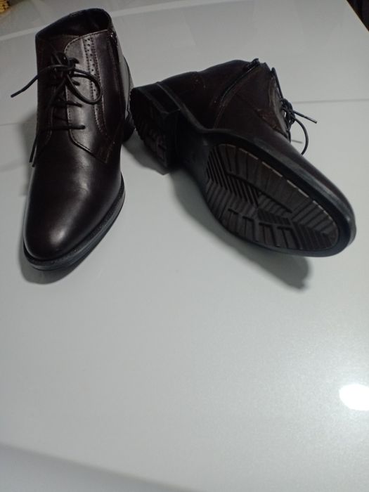 Продам зимние ботинки.