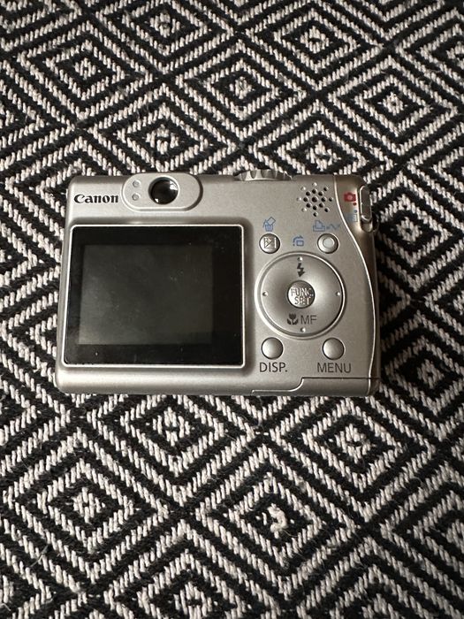 Фотоапарат Canon