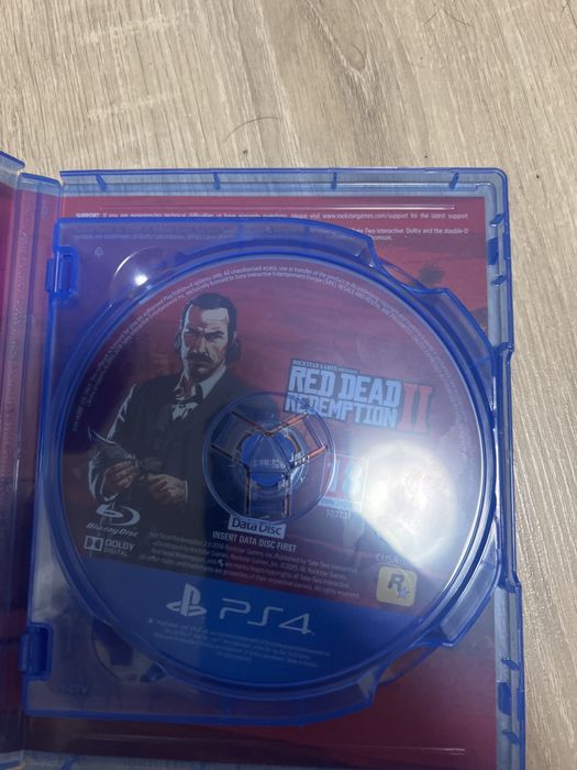 Здравейте продавам игра за PS4: Read Dead Redemtion 2