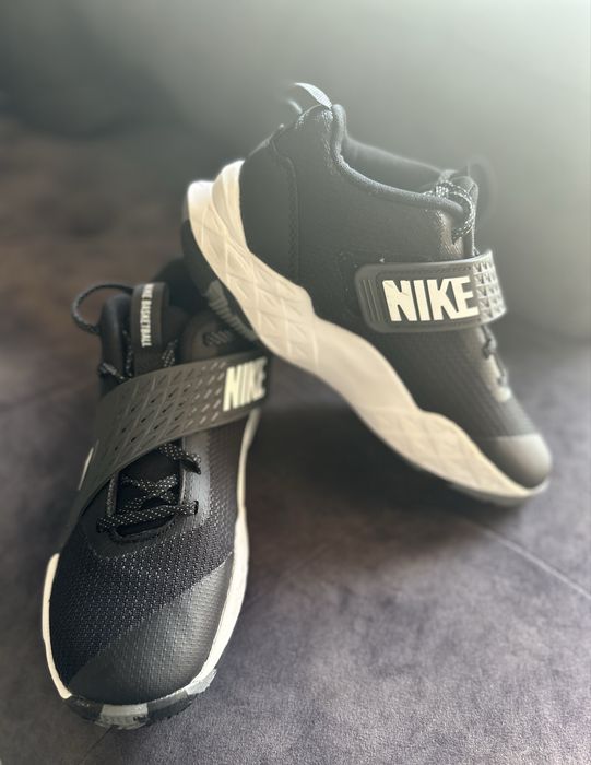 Nike високи обувки