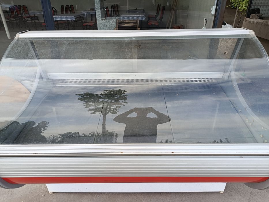 Витрина холодильник