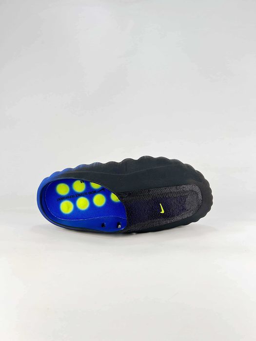 Nike Mind 001