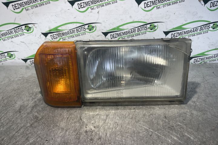 Far dreapta Dacia 1310 prima generatie
