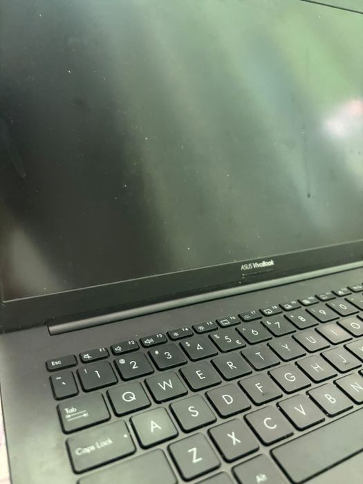 Vand laptop asus vivobook i5 8gb