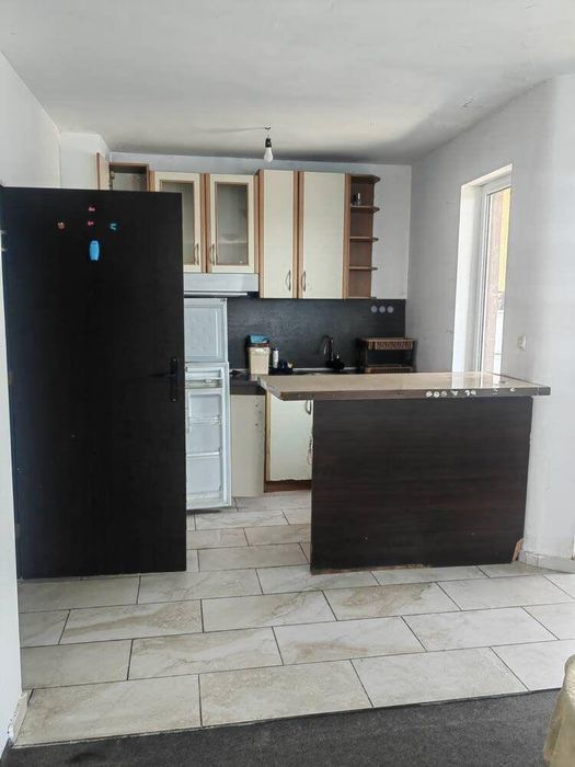 Тристаен апартамент в ж.к Меден Рудник зона В