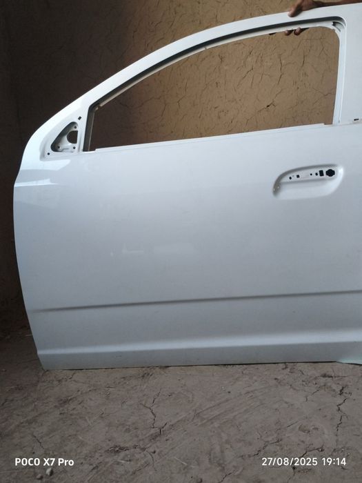 Cobilt oldi orqa eshik sotiladi yili 2025