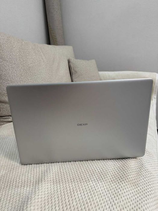 Ноутбук DEXP Atlas
