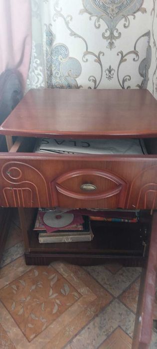 Продам спальный гарнитур