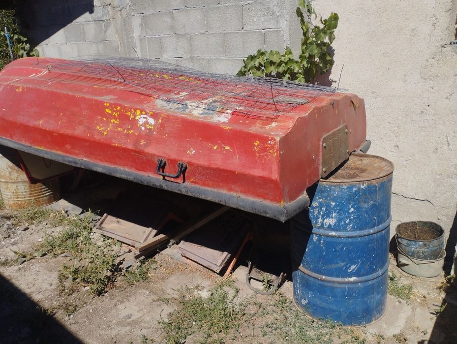 Лодка стъклопласт