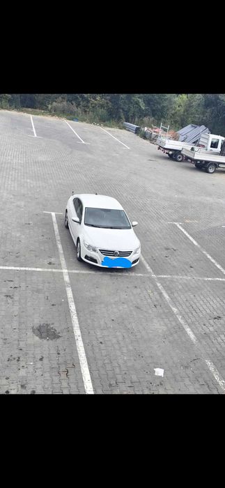 Vând PASSAT CC an 2011