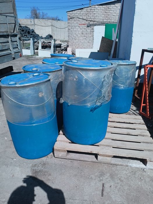 Продам бочки  170 лит