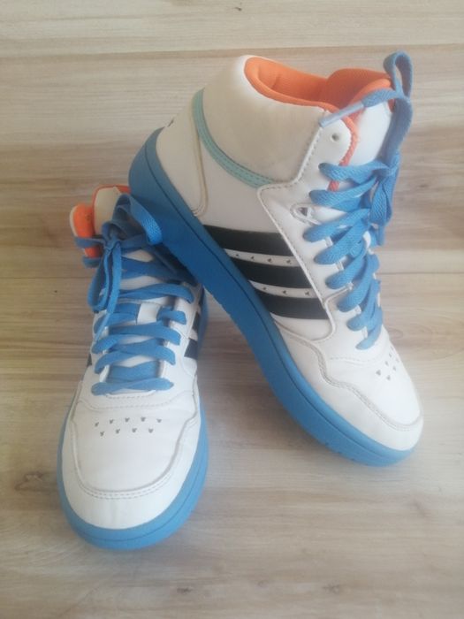 ,, Adidas,, Високи спортни маратонки, употребявани. .