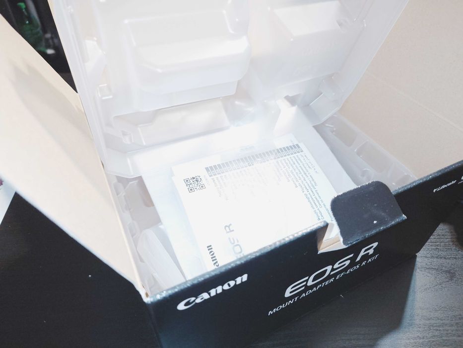 Продавам Canon EOS R + клетка и аксесоари