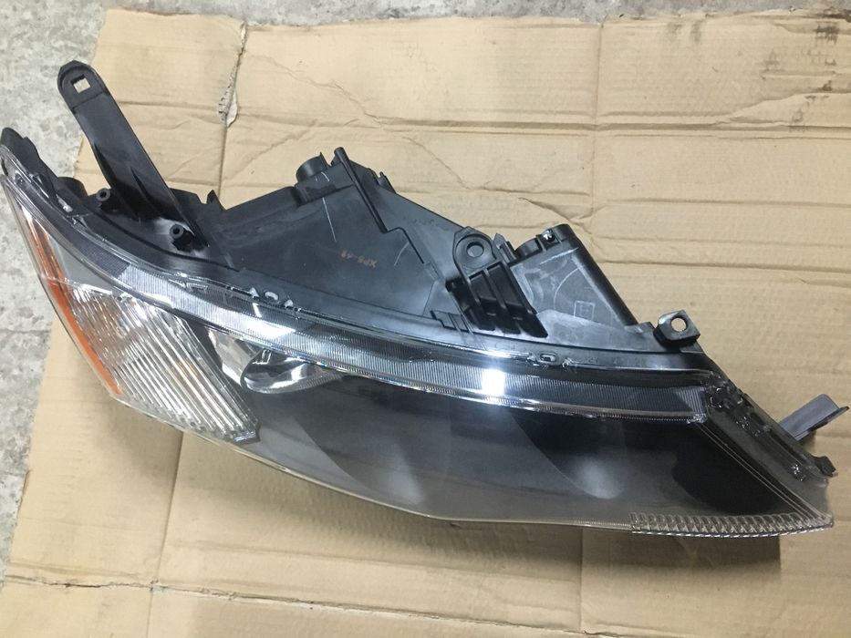 Far Dreapta Mitsubishi Outlender 2006-2010. Piesa Noua!!!Volan Stinga