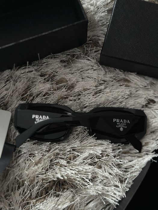 Ochelari de soare Prada negri - Nou, cu cutie