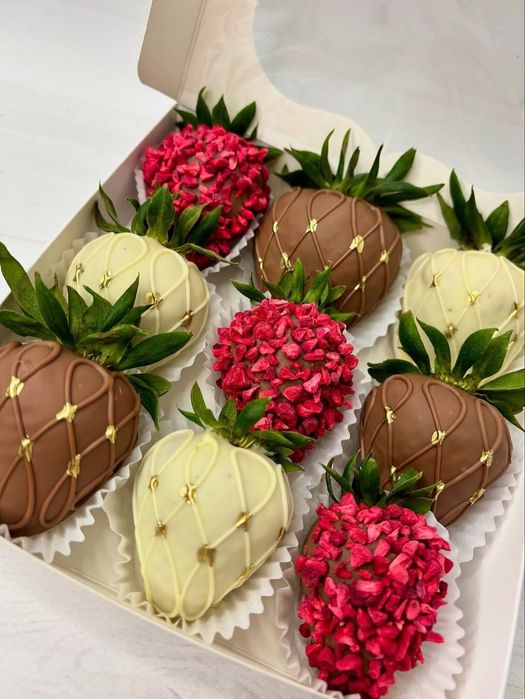 Клубника шоколаде