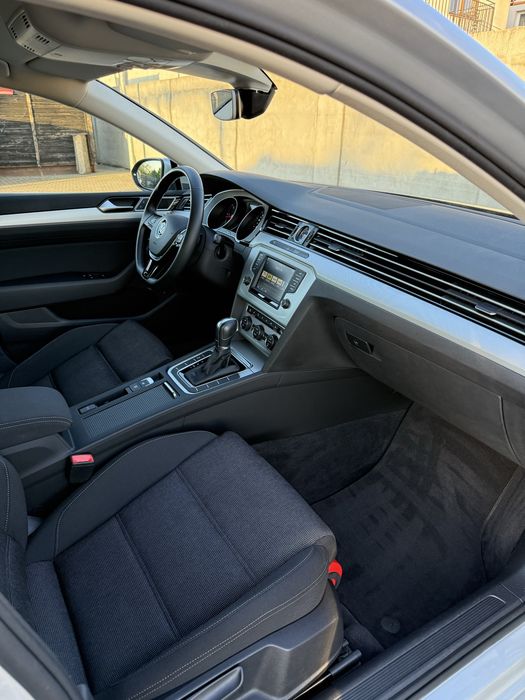 Vw Passat 2.0 150 Cp DSG•Faruri Metrix•Navi•Acc