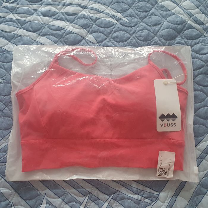 Продается новый топ для фитнеса