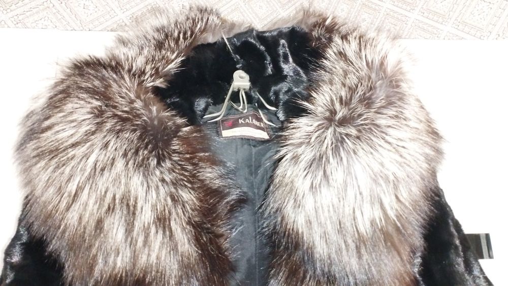 Продам шубу в идеальном состояние