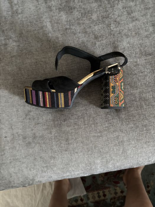 Обувь летняя фирменная