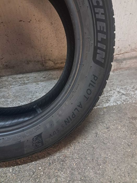 235/55/19 зимни мишелинки