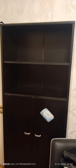 Шкаф офисный черного цвета