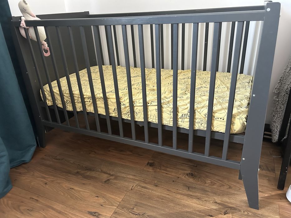 Patut cu saltea de 120/60cm, doua nivele de inaltime