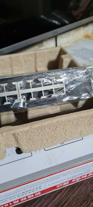 Продам новый коммутатор Tenda