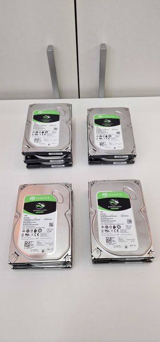 Seagate Barracuda & Skyhawk 2TB x2セット￼￼ hdd seagate barracuda 2tb second hand si noi de vanzare • Anunturi