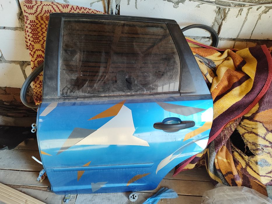 Vând uși Ford focus MK2 2006