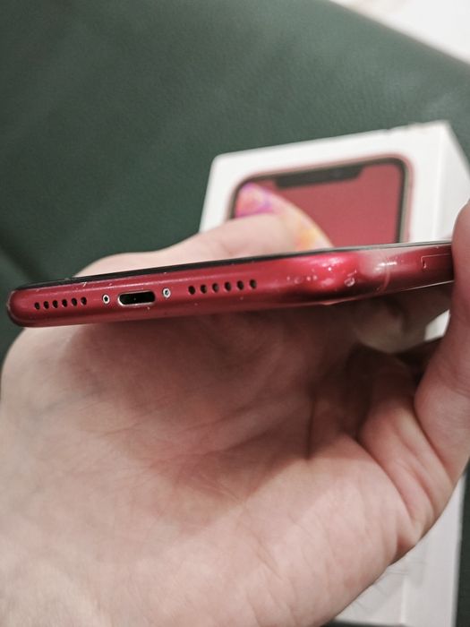 iPhone XR с коробкой, чехлом