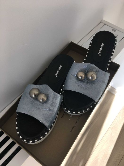 Дамски чехли от естествена кожа