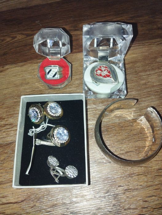 Наборы Бижутерия и кольцо