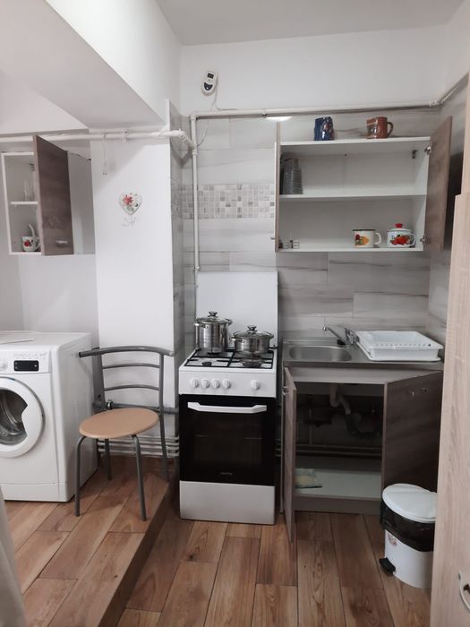 Inchiriez garsoniera Calea București