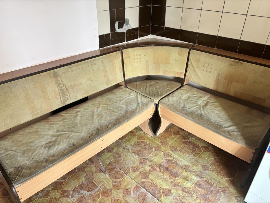 Уголок мебель кухонный