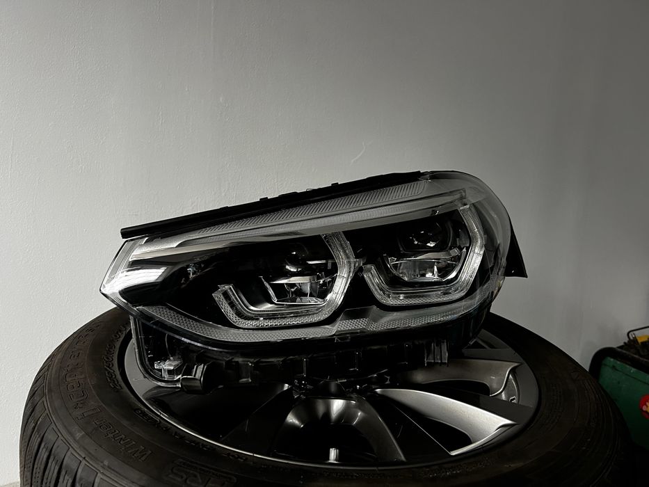 BMW X3 G01, G02 Адаптивен ляв Led фар в отлично състояние не оборудван