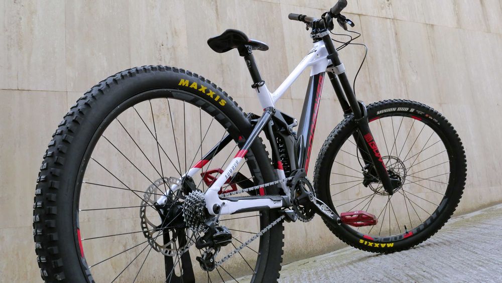 Mondraker Summum 29 DH – Race Ready, BoXXer, Code R