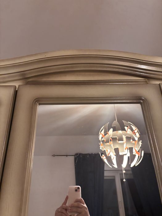 vand dulap in stare foarte buna