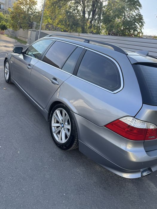 BMW 5 Series 2010 — imagine 3