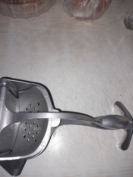 Соковыжималка.недорого.