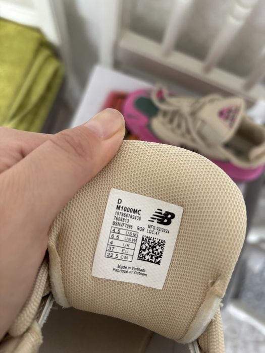 Продам кроссовки, новые